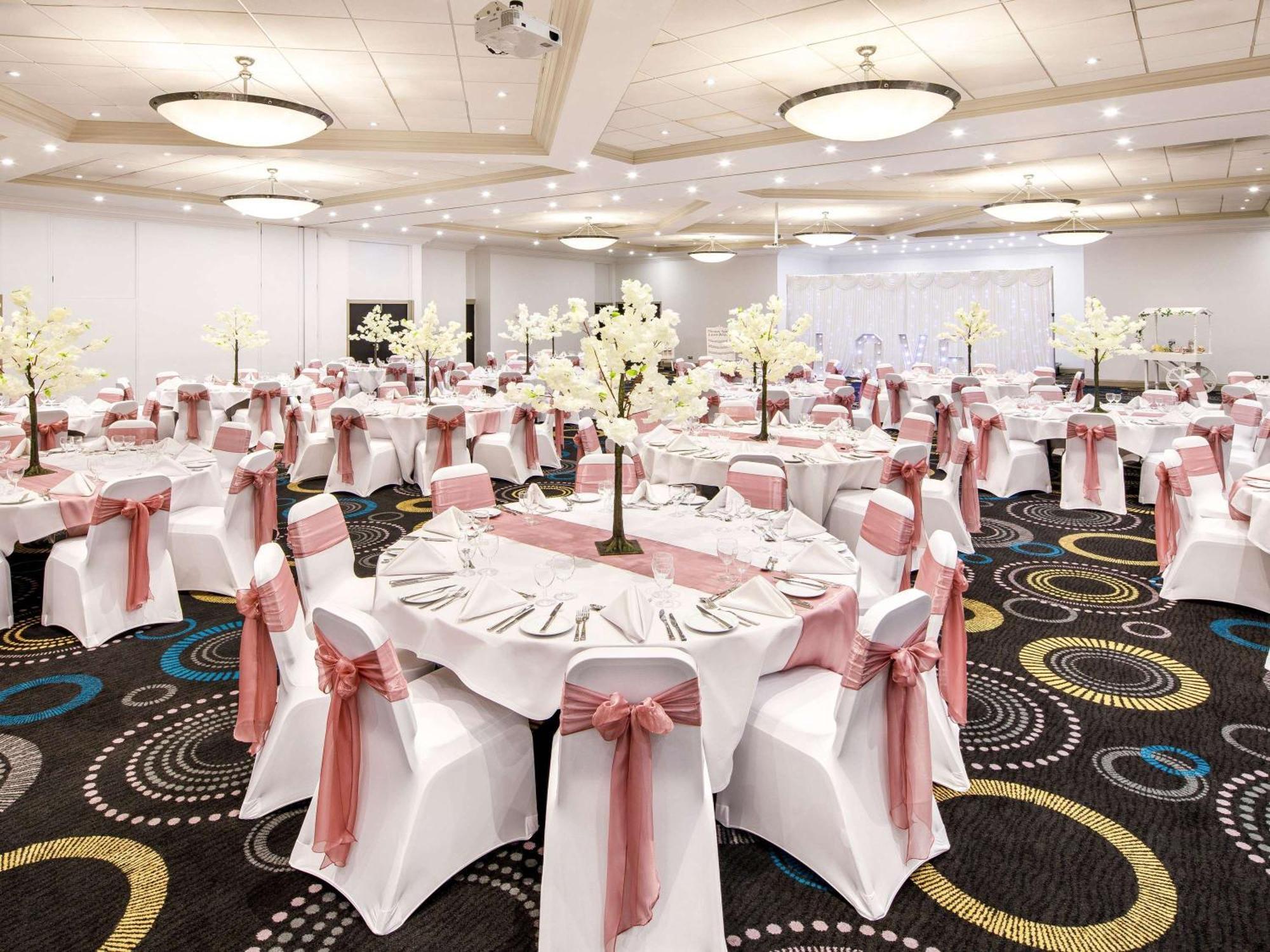 Mercure Telford Centre Hotel Εξωτερικό φωτογραφία