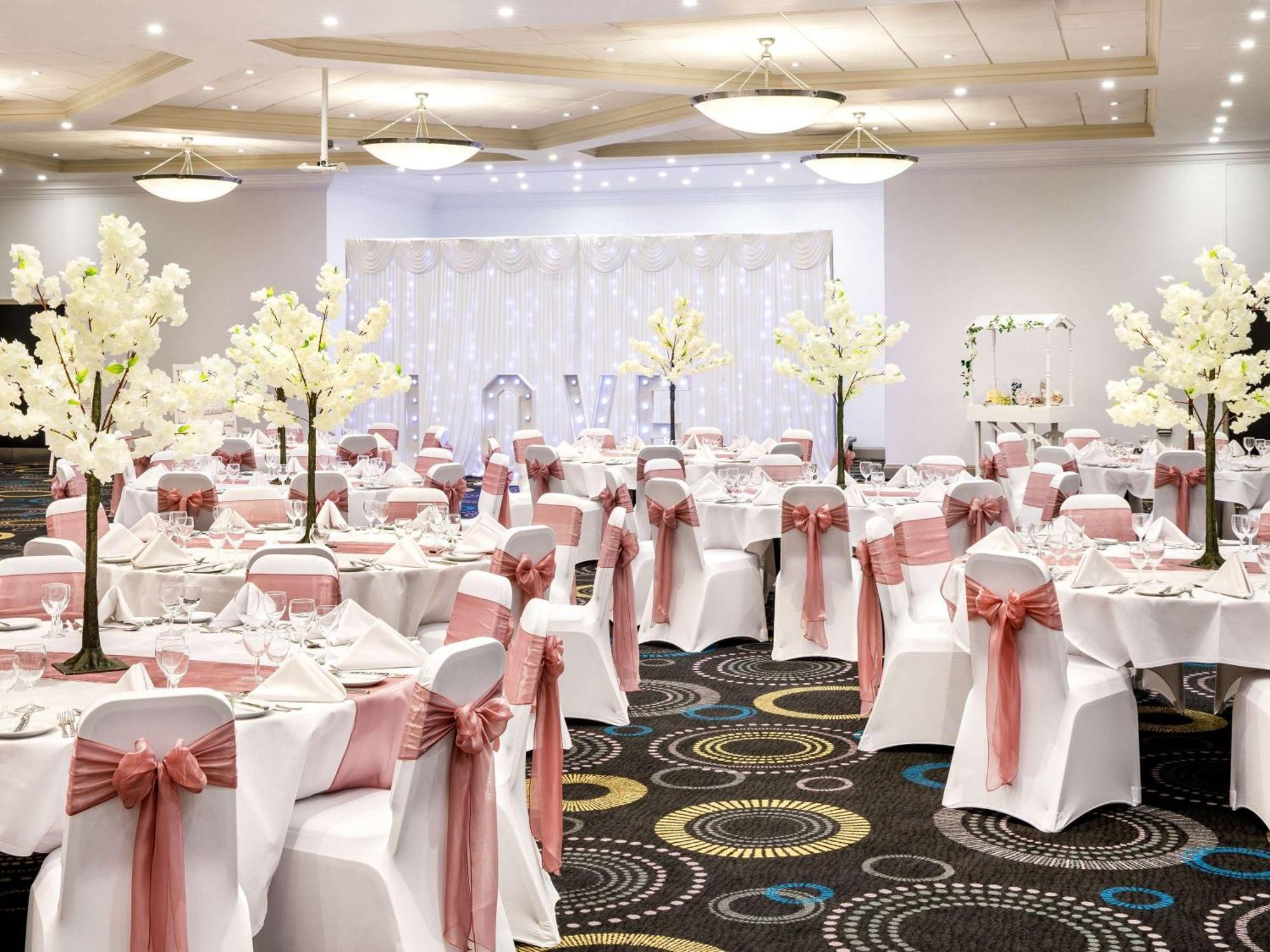 Mercure Telford Centre Hotel Εξωτερικό φωτογραφία